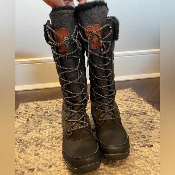 Tall Snow Boots ❄️ - Picture 3 of 9